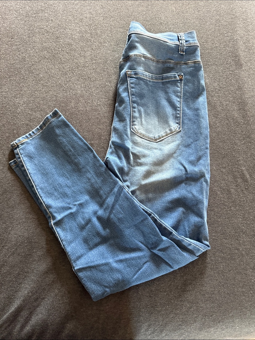 Women's Light Blue Cropped Jeans - Classic Stretch Denim